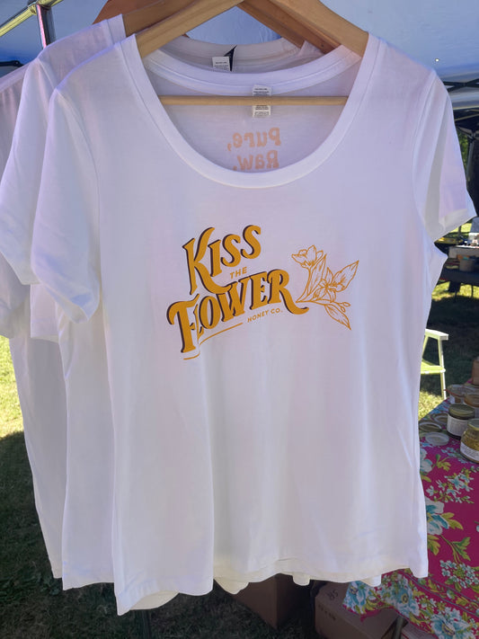 Kiss the Flower Scoop Neck T-shirt